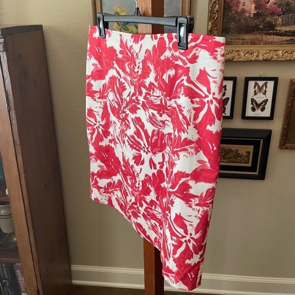 The Limited floral stretch pencil skirt lined knee length 12 white pink - Picture 3 of 10